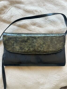 Vintage  Black Shoulder Bag with Olive Croc-Texture Flap